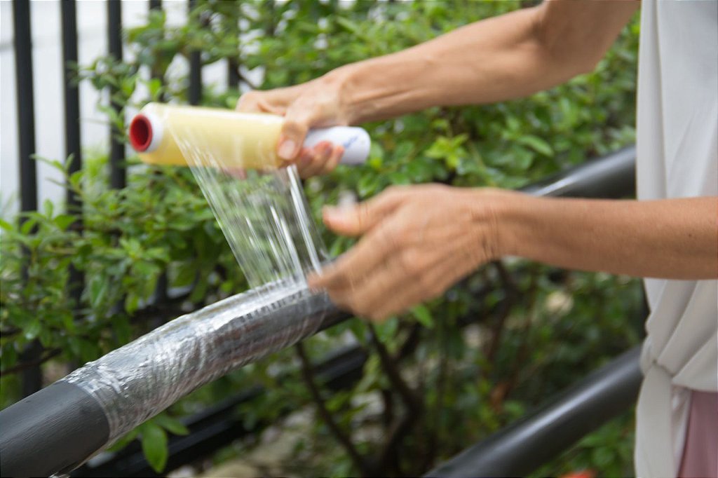 Combo Clinic Manopla (Cabo Giratório) em dobro + Clinic Trilho (2 unidades Filme PVC Hipoalergênico AlpFilm Clinic com Manopla 12cm x 70m + 1 unidade AlpFilm Clinic Trilho 28cm x 300m) - C26 - Imagem 3